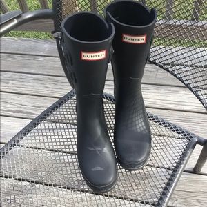 Hunter short refined back strap rubber boots